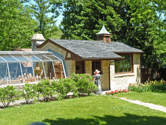 Greenhouse chicken coop